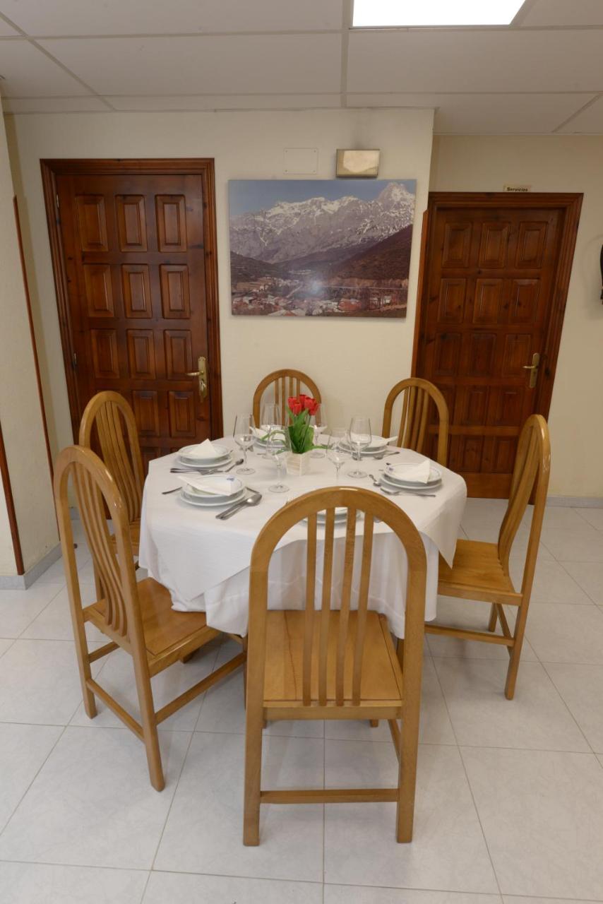 Hostal Casa Abascal Posada De Valdeon Zewnętrze zdjęcie